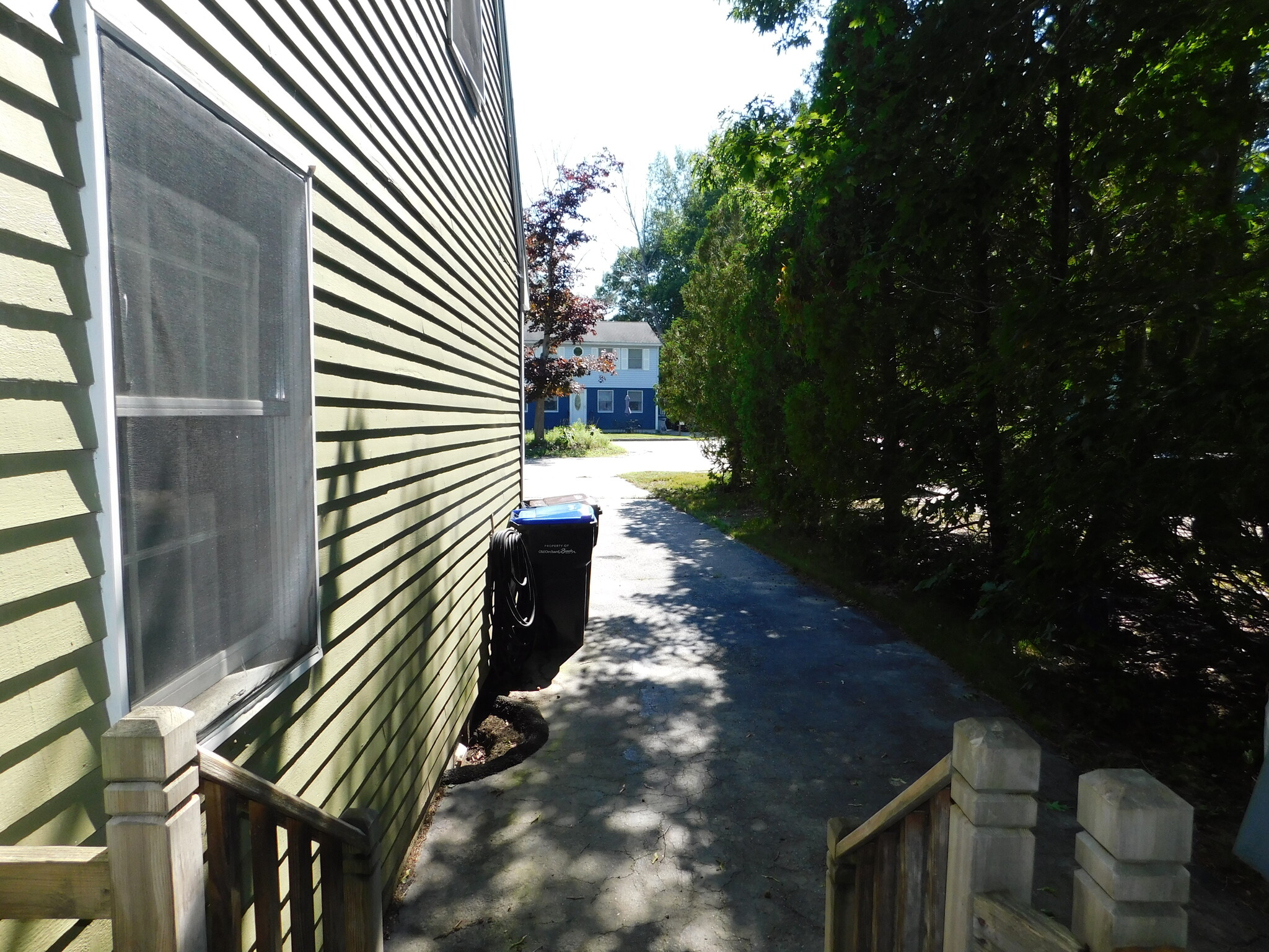 Building Photo - 4 Willow Creek Ln