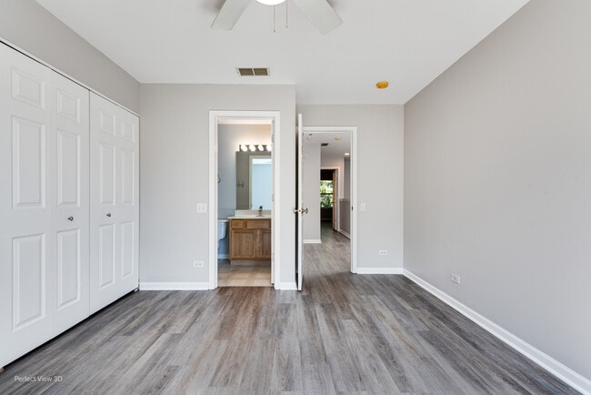 Building Photo - 2827 Stonewater Dr