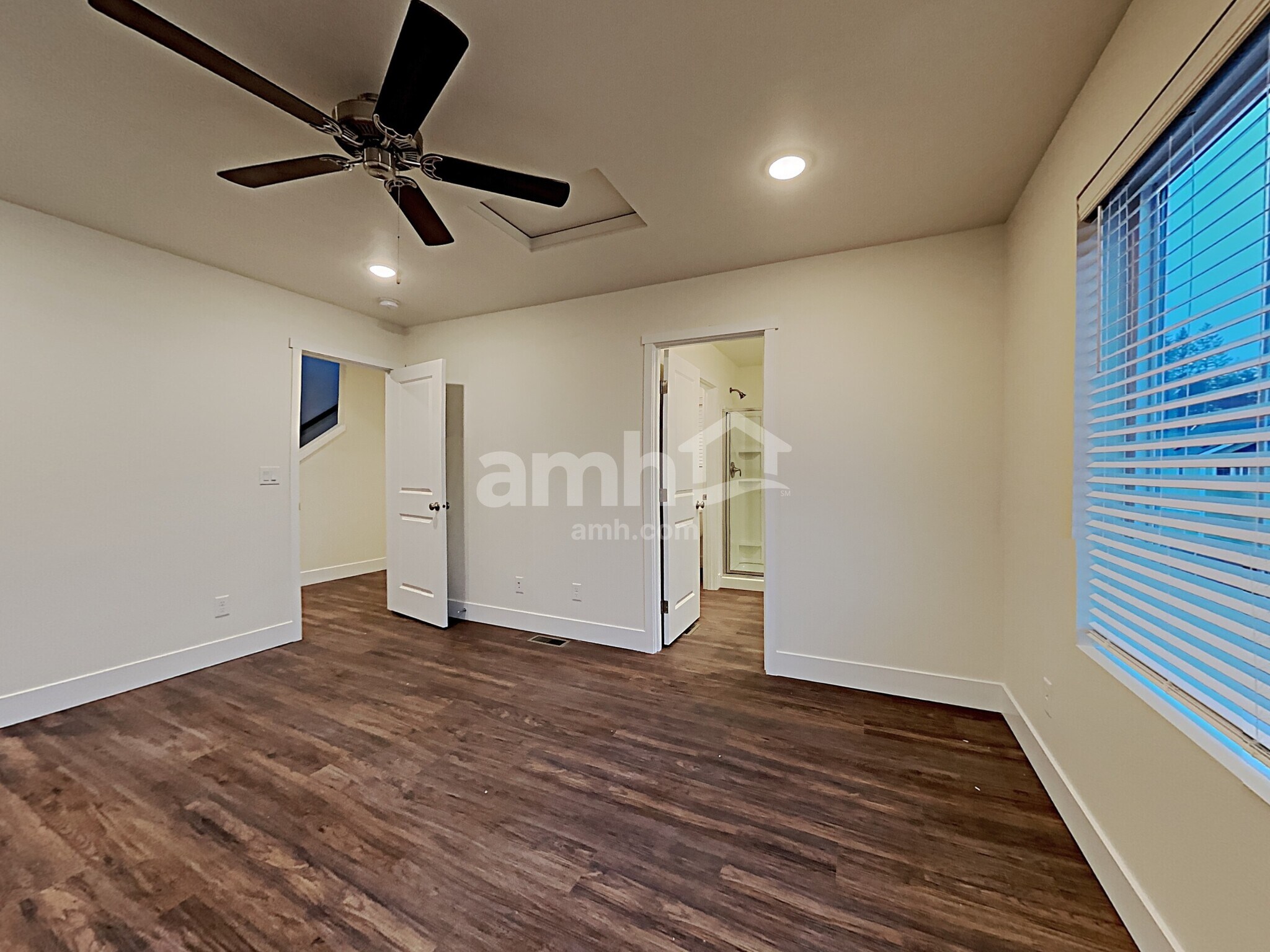 Building Photo - 33013 Lookout Ln