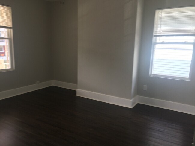 Building Photo - 3524 Hudson Ave