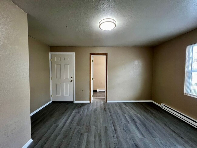 Building Photo - C914