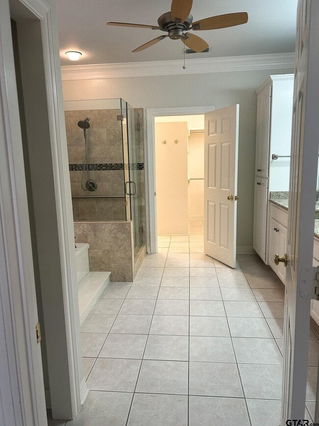 Building Photo - 704 Shiloh Ridge St