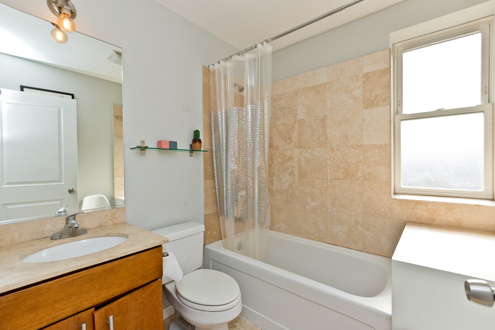 Building Photo - 2715 N Sawyer Ave