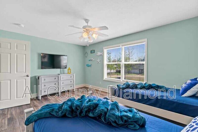 Building Photo - 9004 Polly Ave