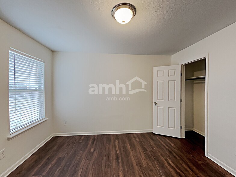 Building Photo - 22111 Cassini Ct