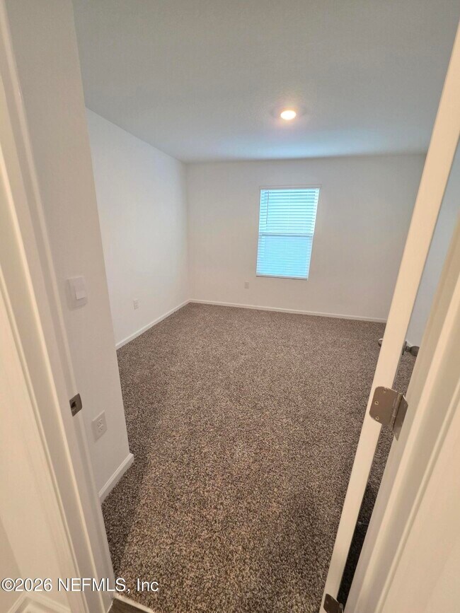 Building Photo - 2885 Oak Stream Dr