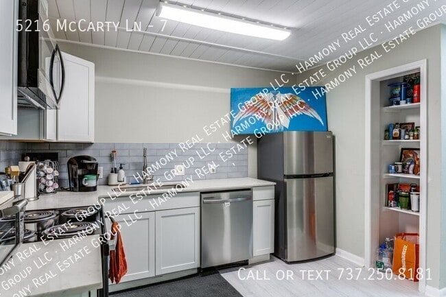 Building Photo - 5216 McCarty Ln