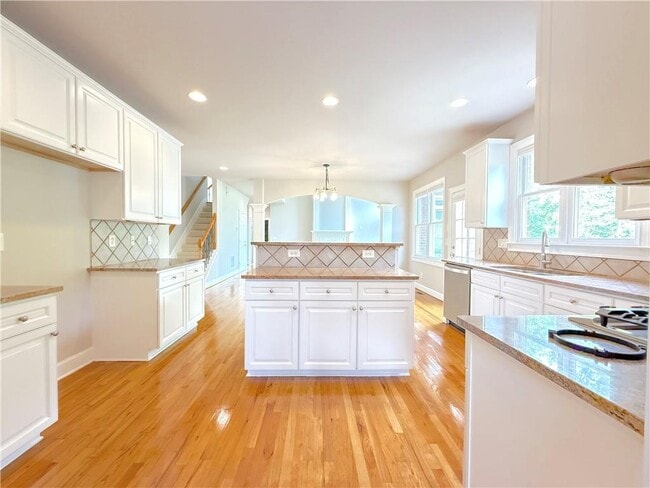 Building Photo - 3500 Millwater Crossing NE