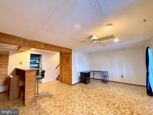 Building Photo - 8152 Mandan Terrace