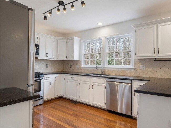 Building Photo - 3530 Waters Cove Way