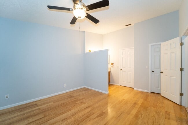 Building Photo - Comfortable Condo Living in St. Augustine Shores