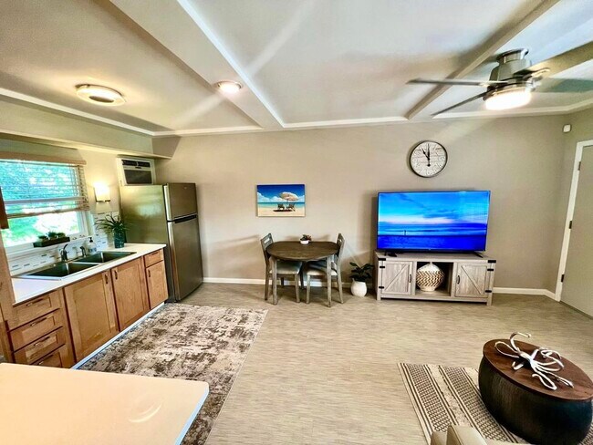 Building Photo - 2590 First St