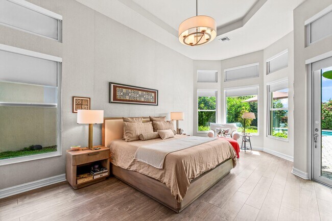 Building Photo - 114 Carmela Ct