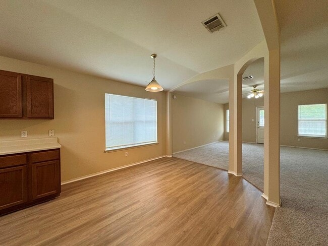 Building Photo - 209 Katy B Ln