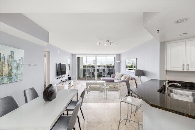 Building Photo - 1800 Sunset Harbour Dr