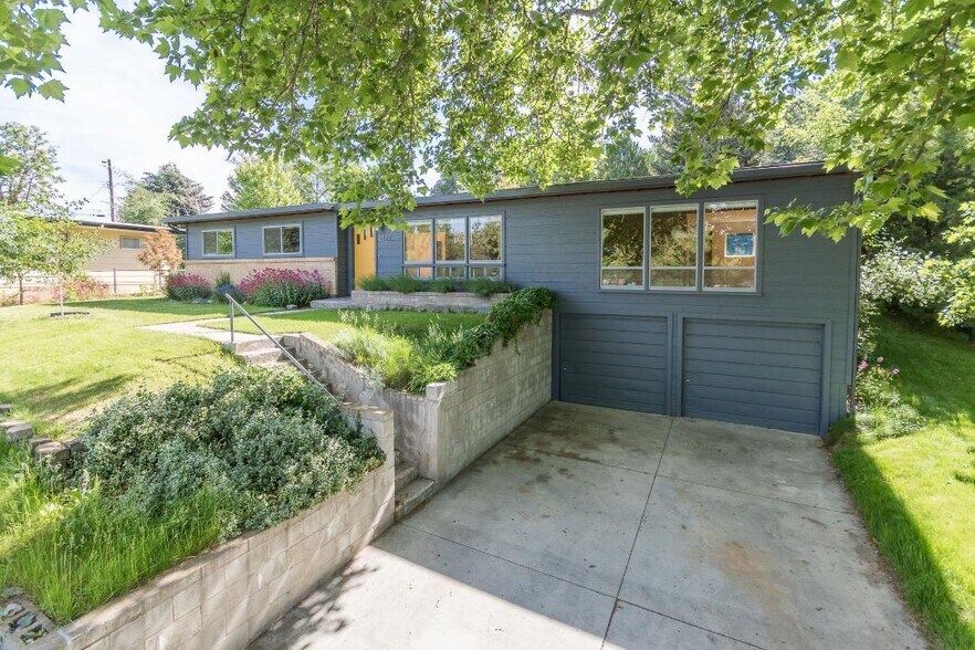 Primary Photo - 2822 N Tartan Pl