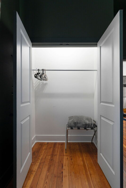 Building Photo - 10 W Main St