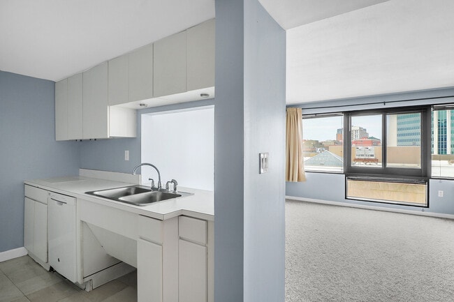 Primary Photo - 127 Greyrock Pl