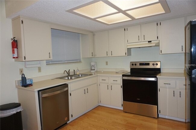 Building Photo - 10832 SW 85th Terrace