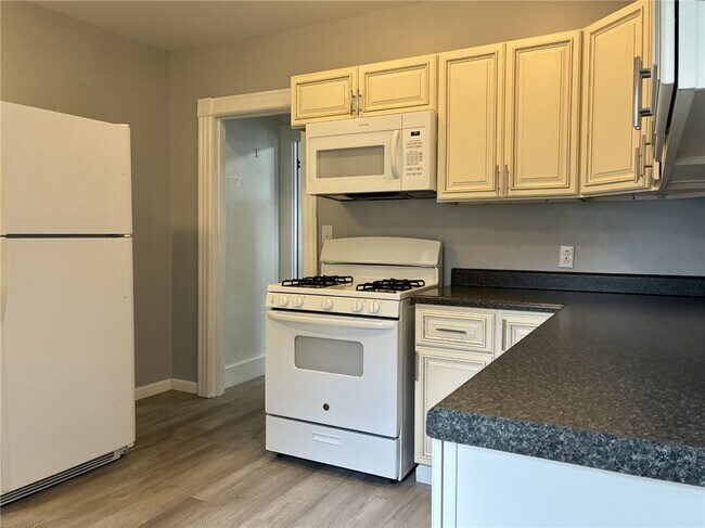 Building Photo - 48 Bemis Ave