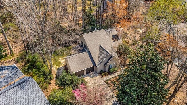 Building Photo - 1813 N Creek Cir