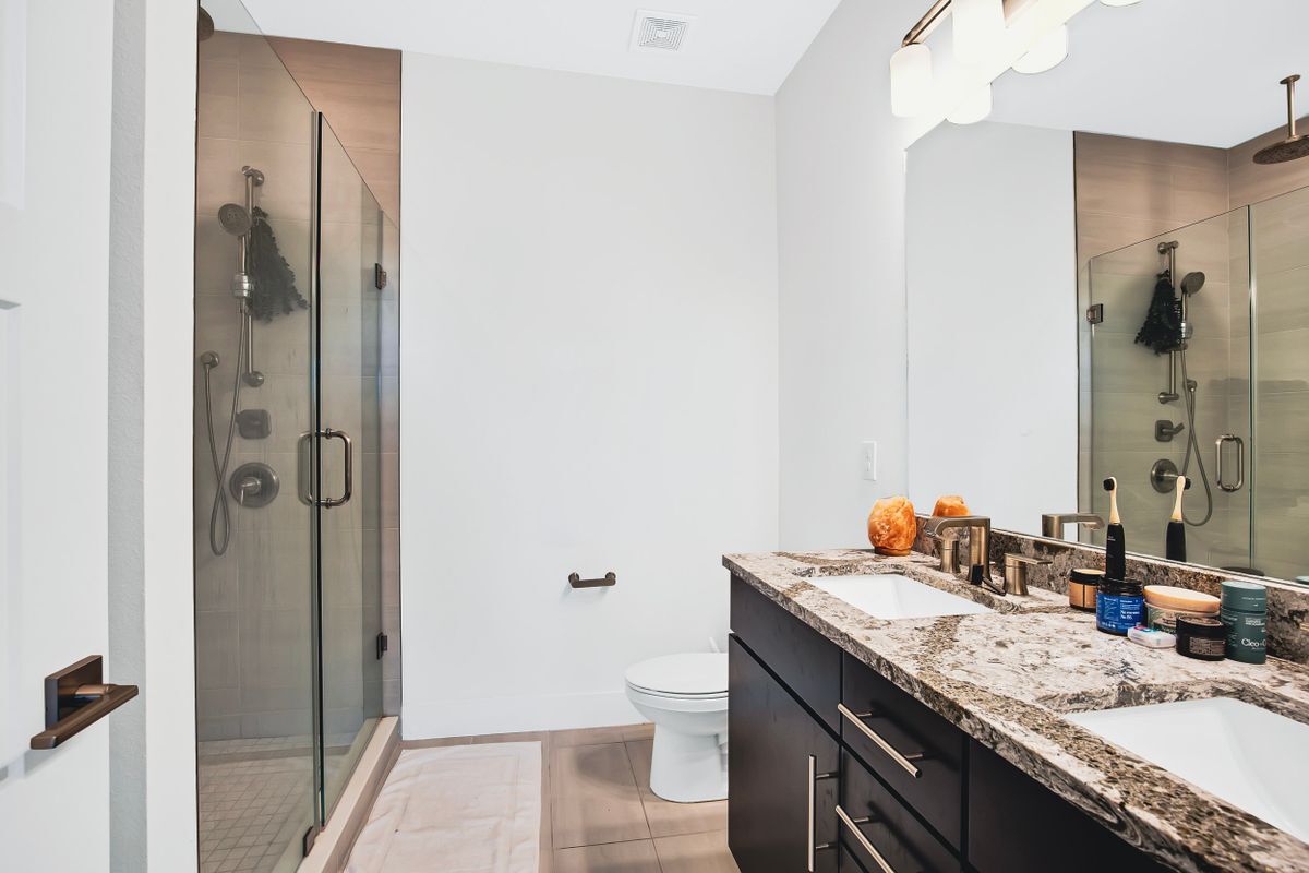 Building Photo - 2506 W Cleveland St