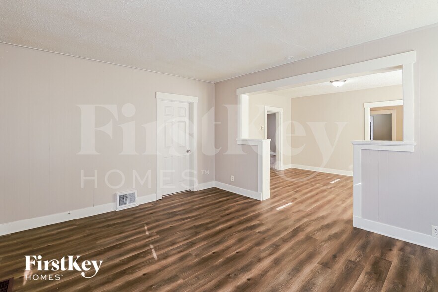 Building Photo - 2507 Quincy St