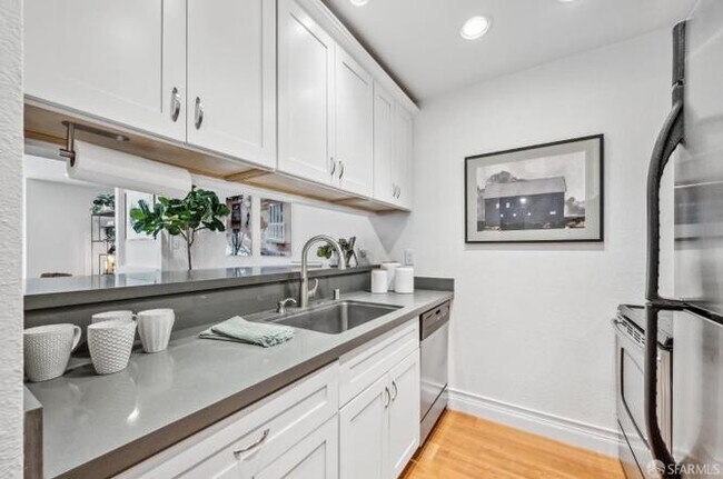 Kitchen - 5320 Diamond Heights Blvd