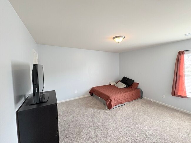 Building Photo - 1174 Primrose Dr