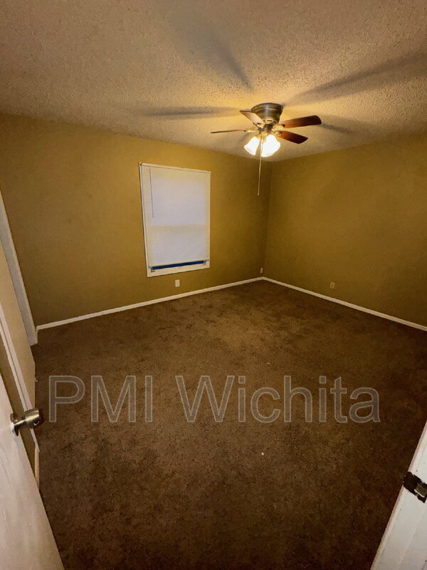 Building Photo - 6832 W Par Ln