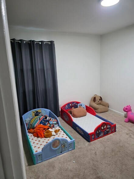 Building Photo - 1317 Roosevelt Blvd