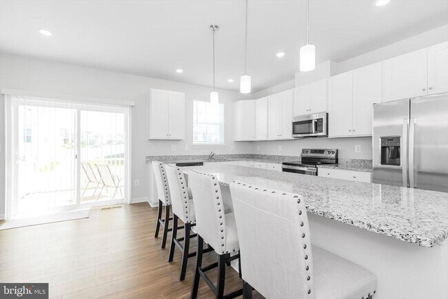 Building Photo - 206 Telluride Wy