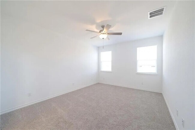 Building Photo - 215 Thurman Holt Rd
