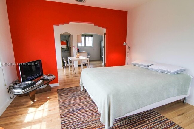 Building Photo - 400 Meridian Ave