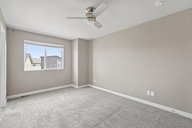 Building Photo - $2,495.95, Two Bedroom, 2.5 bathroom Townhome in Broomfield