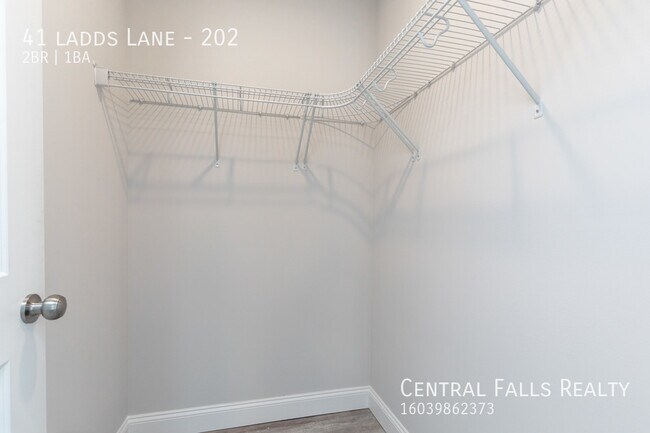 Building Photo - 41 Ladds Ln