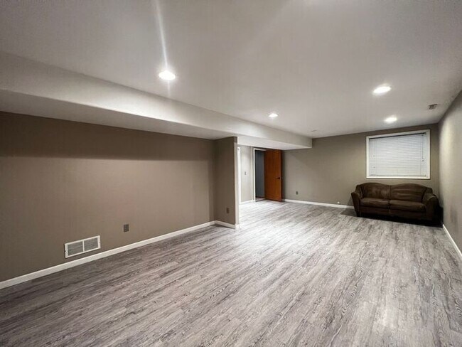 Building Photo - $1,850 | 3 Bedroom, 3 Bathroom Town Home | No Pets | Available for August 1st, 2026 Move In!