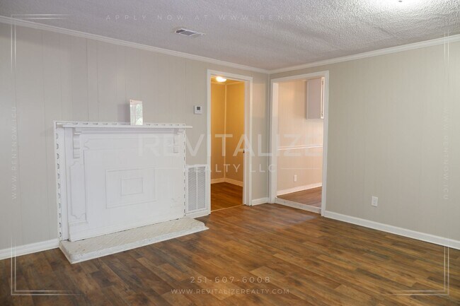 Building Photo - 7846 Roberson St