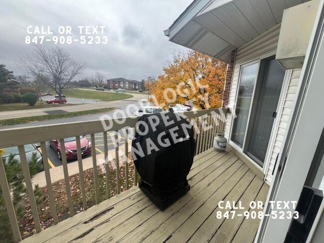 Building Photo - 1371 Cunat Ct