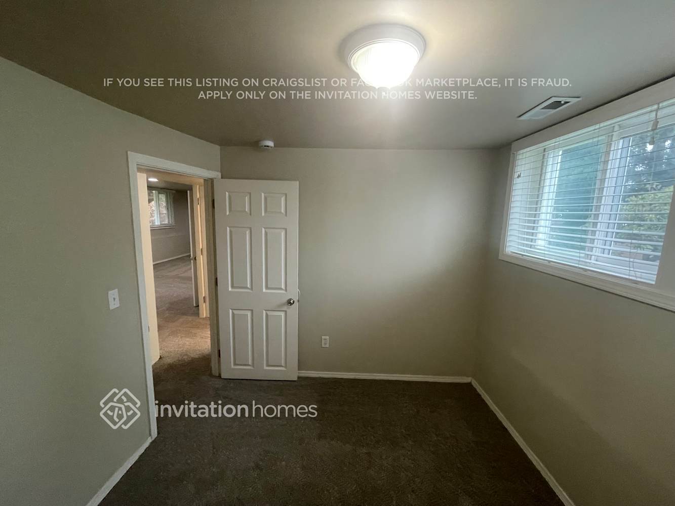 Building Photo - 1801 S 262nd Pl