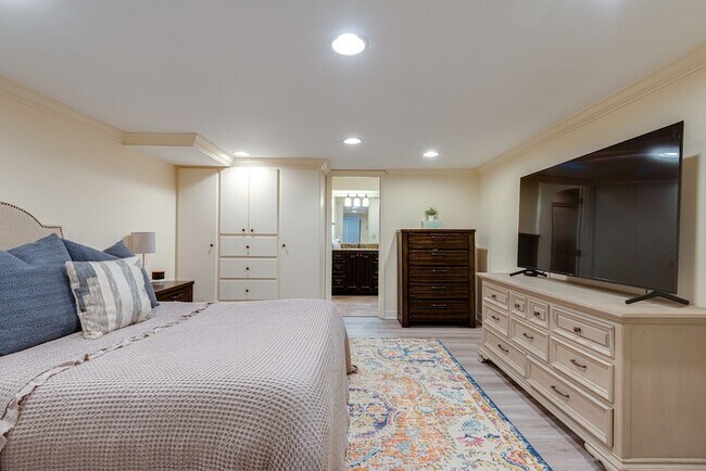 Building Photo - 5101 Heathrow Blvd