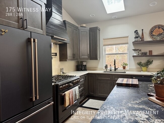 Building Photo - 175 Witness Wy