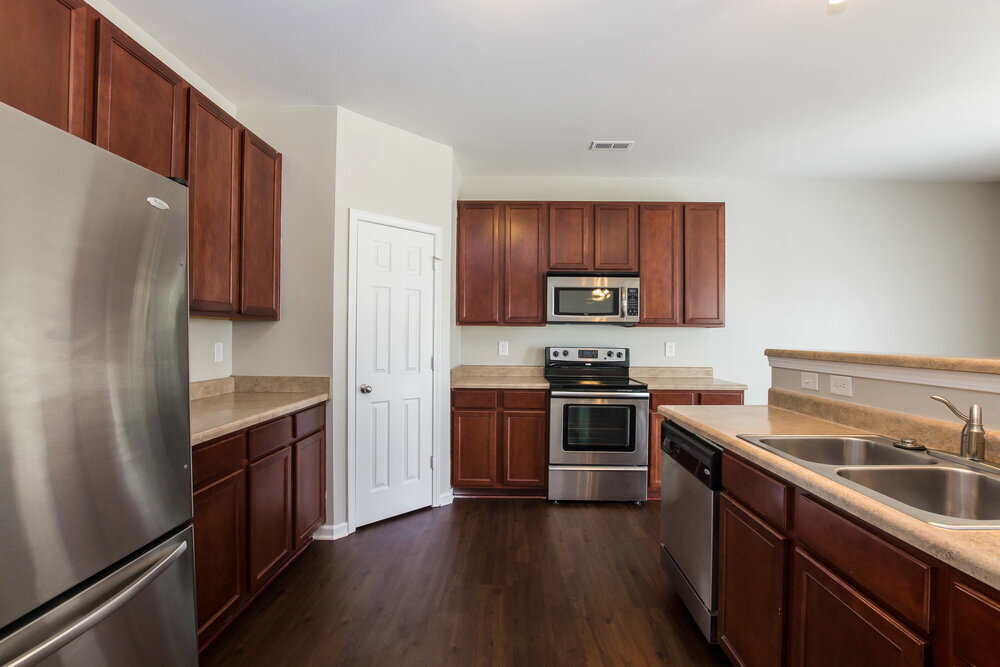 Building Photo - 9231 Yellow Oak Rd