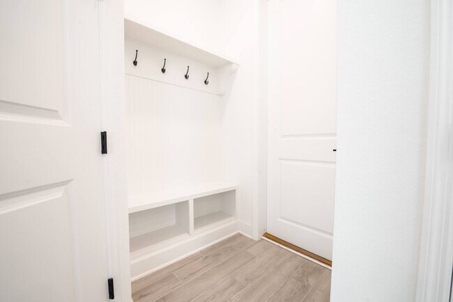 Building Photo - 7436 Calusa Ct