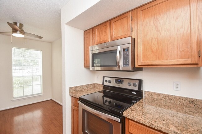 Building Photo - 2120 El Paseo St