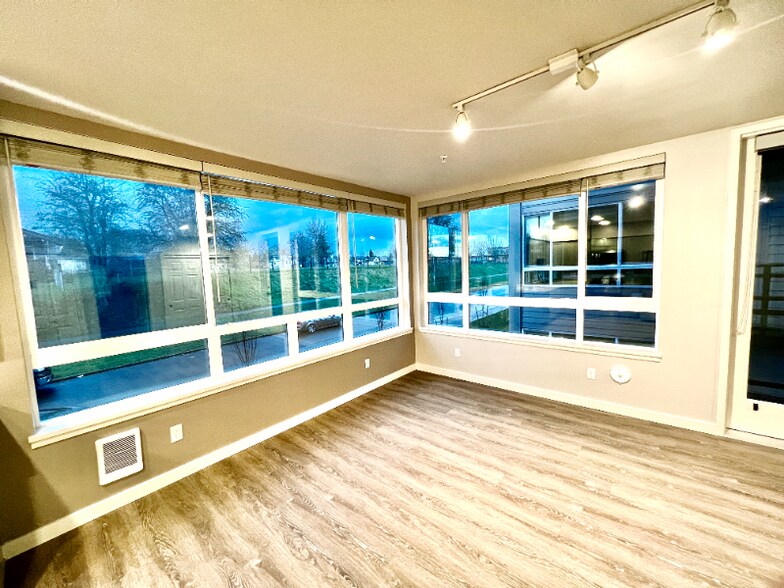 Building Photo - 2330 Yakima Ct