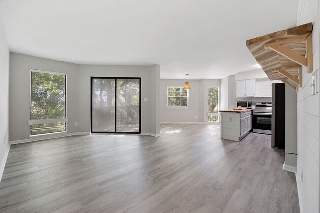 Building Photo - Fully Renovated 2BR/2BA Condo for Rent – P...