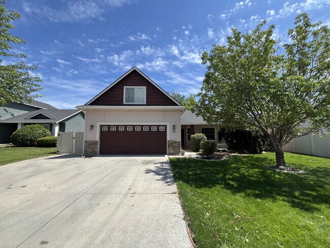 Primary Photo - 1754 N Veridian Ave