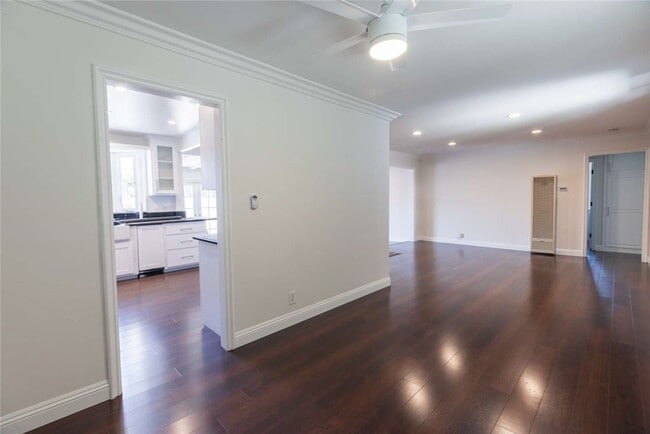 Building Photo - 2157 Rural Ln