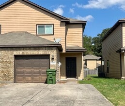 Building Photo - 606 Rosewood St